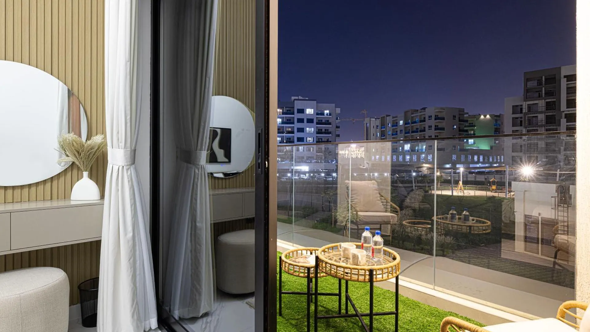 Apartment New Serene 1Br With Pool & Sauna Dubai